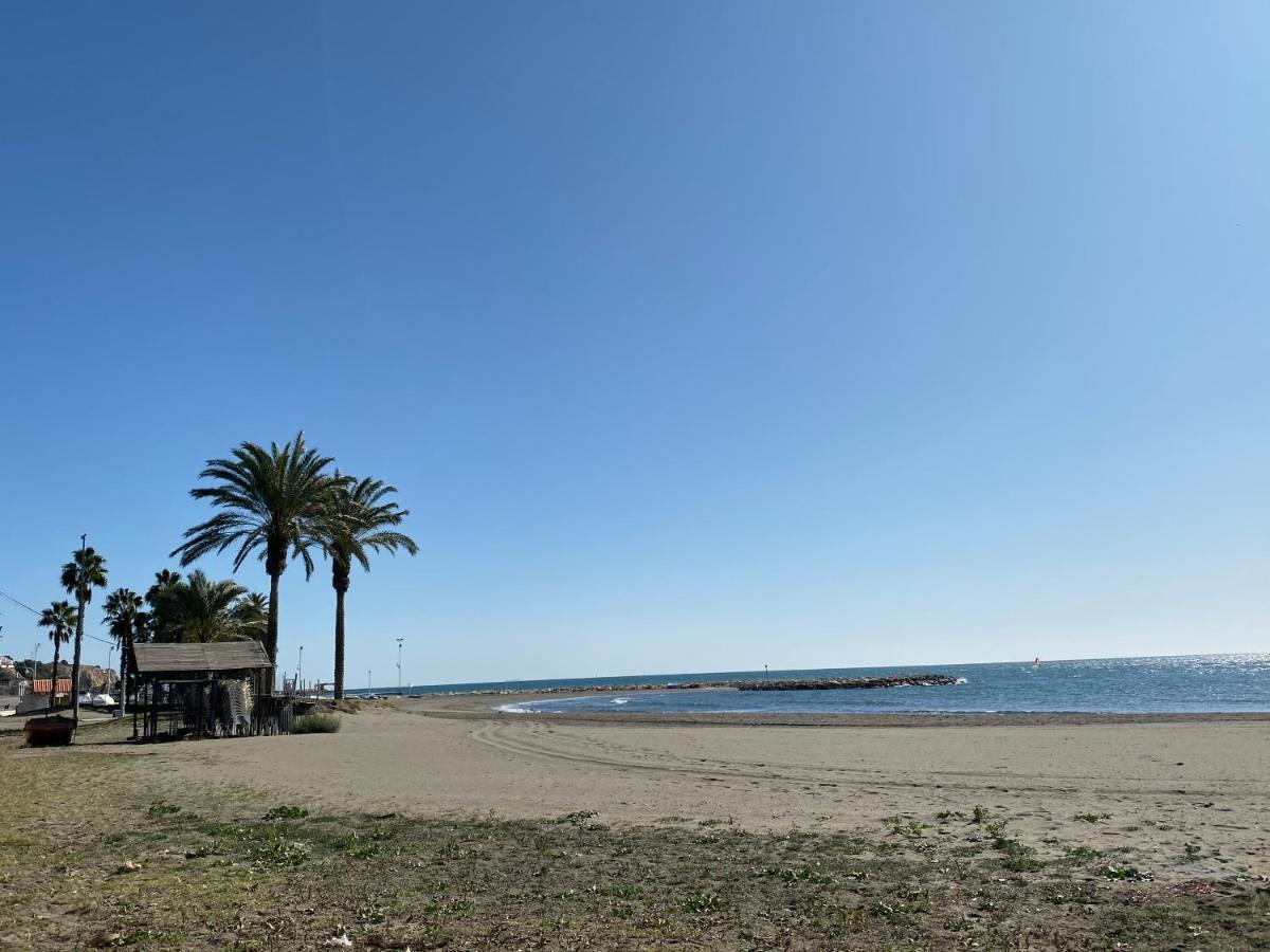 Casa Carmen Primera Linea De Playa Малага Екстериор снимка